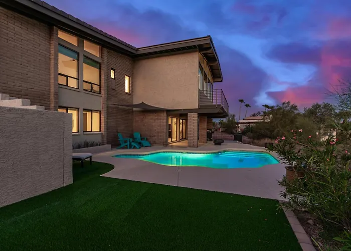 Holiday home 3br Retreat With Heated Pool, Bbq And Mountain Views