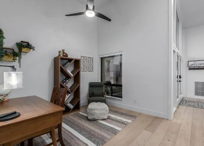3br Retreat With Heated Pool, Bbq And Mountain Views *