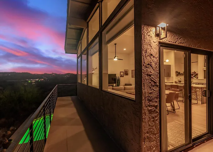 Holiday home 3br Retreat With Heated Pool, Bbq And Mountain Views *