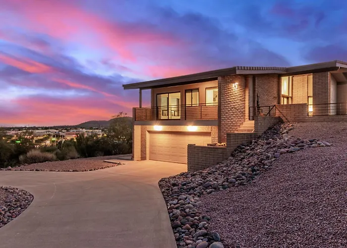 Holiday home 3br Retreat With Heated Pool, Bbq And Mountain Views *