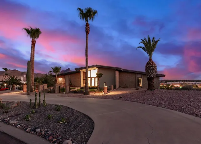 3br Retreat With Heated Pool, Bbq And Mountain Views