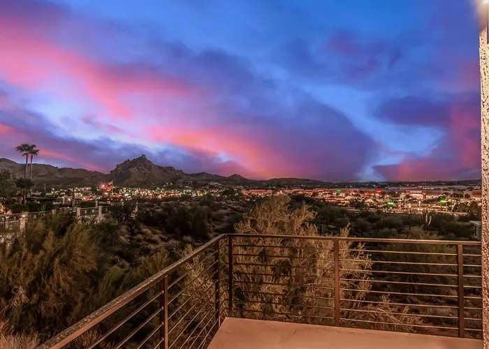 Holiday home 3br Retreat With Heated Pool, Bbq And Mountain Views
