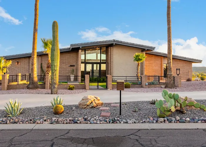 3br Retreat With Heated Pool, Bbq And Mountain Views