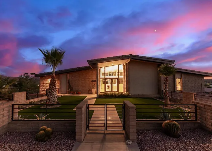 Holiday home 3br Retreat With Heated Pool, Bbq And Mountain Views *