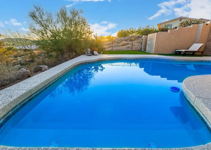 3br Retreat With Heated Pool, Bbq And Mountain Views