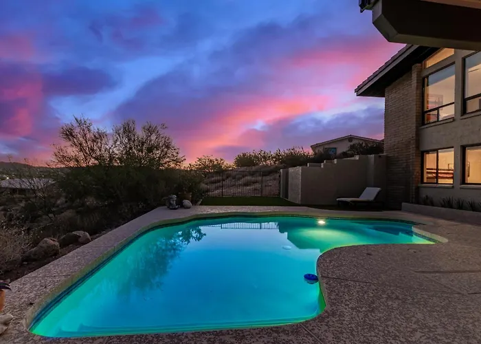3br Retreat With Heated Pool, Bbq And Mountain Views Holiday home